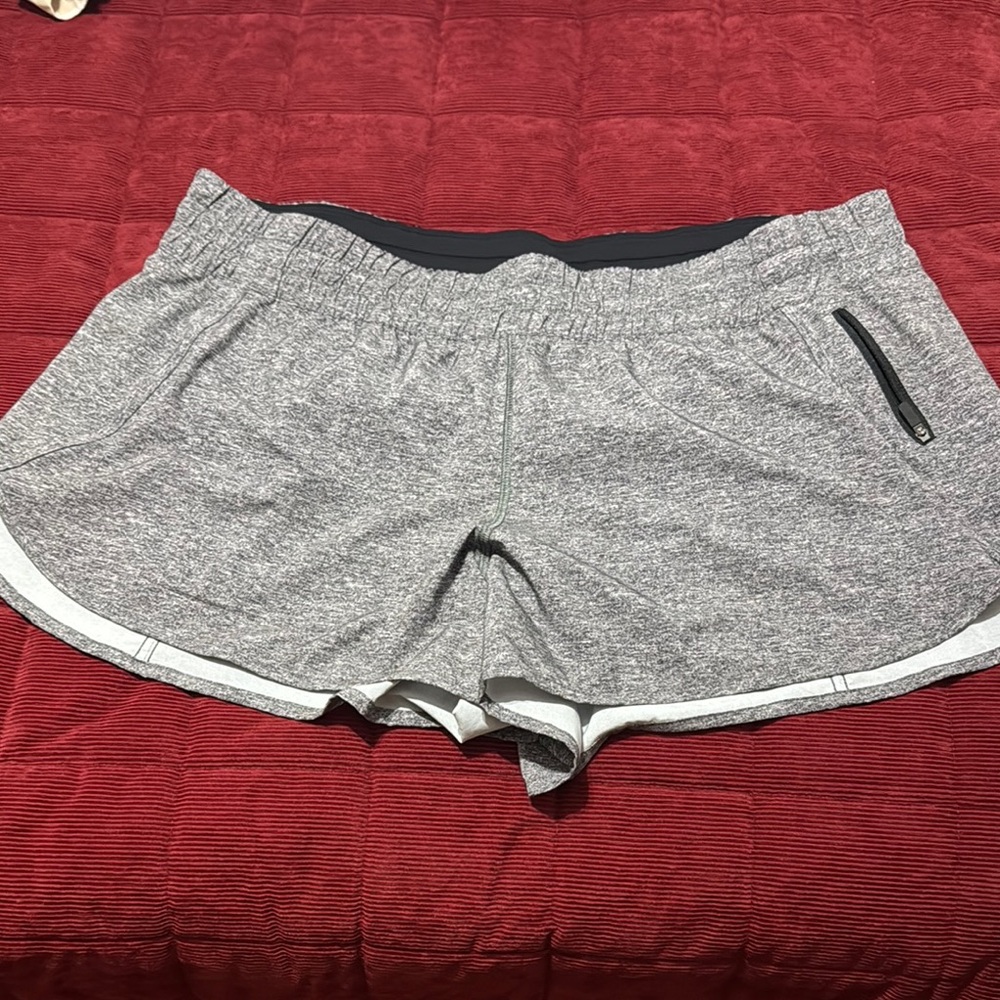Lululemon Athletica Gray Athletic Shorts with Elastic Waistband